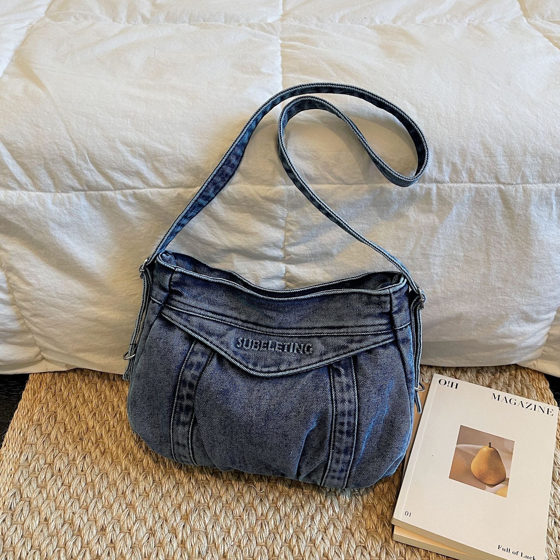 Stylish Retro Denim Shoulder Bag for Commuters