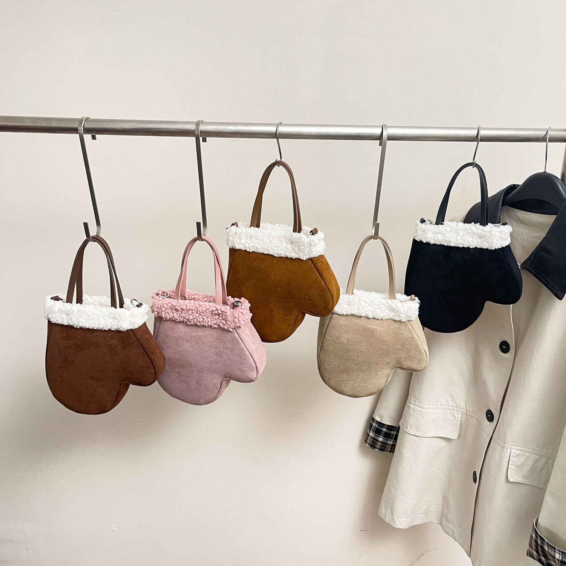 Frosted Retro Shoulder Bag Contrast Color Plush Messenger