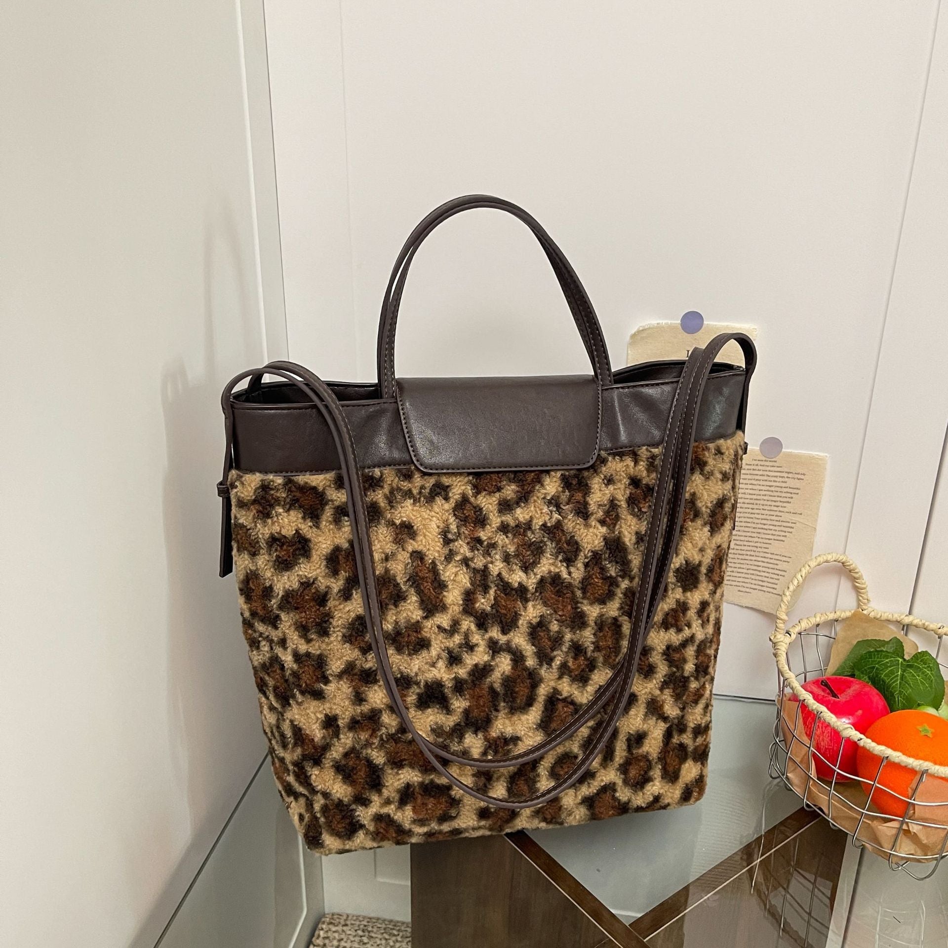 Fashionable Large-Capacity Plush Shoulder Bag