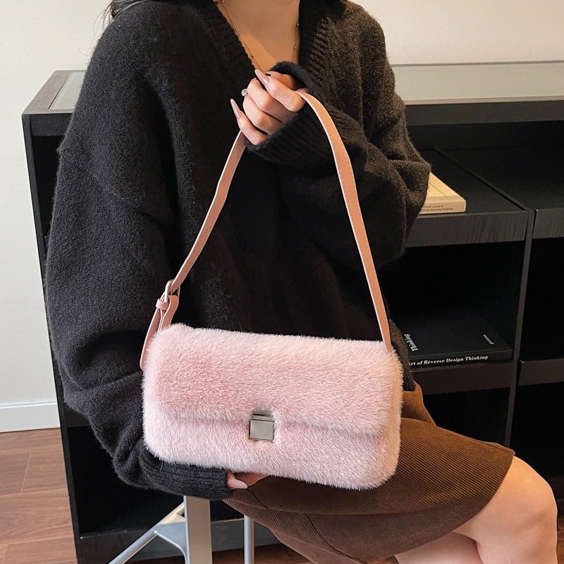 Autumn Fashionable Chain Plush Bag Large Capacity Casual Handbag