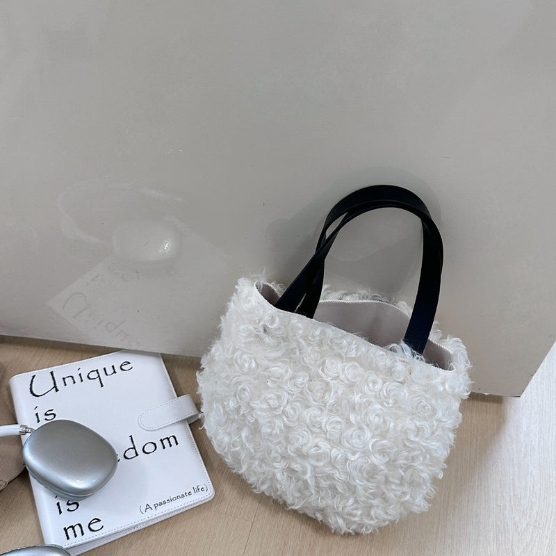High Fashion Plush Bucket Handbag Autumn Winter New Style