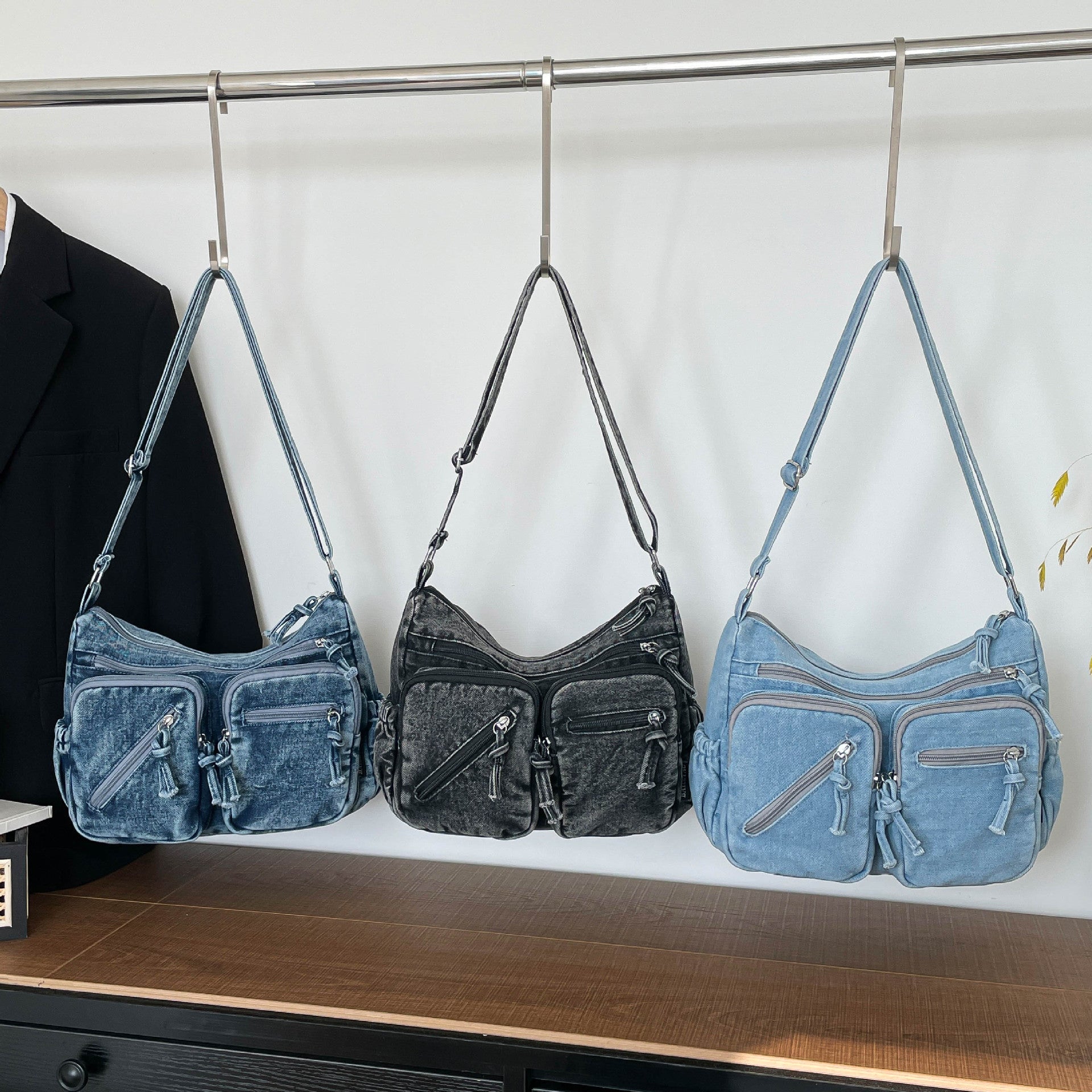 Trend Sense Denim Shoulder Bag Large Capacity Multi-Pocket Student Travel Messenger Bag