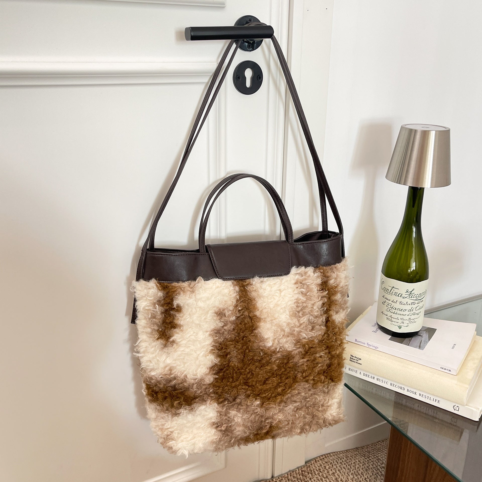 Fashionable Large-Capacity Plush Shoulder Bag