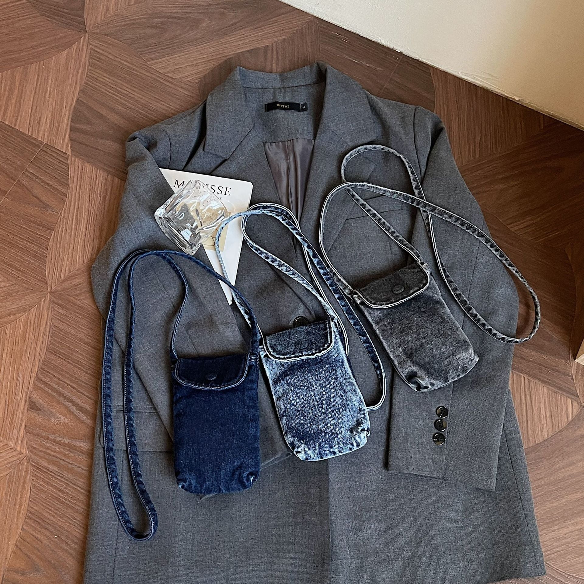 Trendy Retro Denim Messenger Bag - Versatile Lightweight Shoulder Bag
