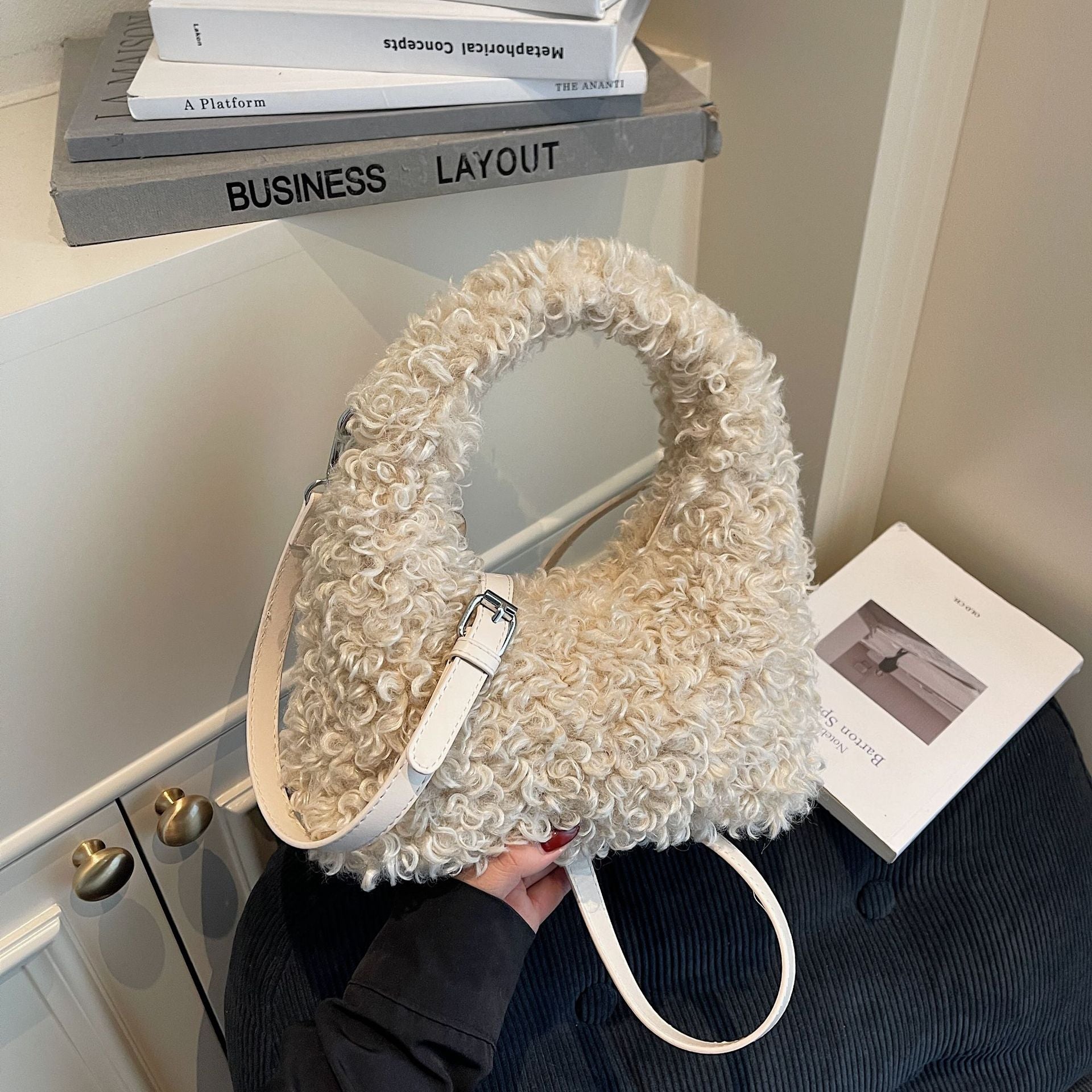 Cute Plush Shoulder Bag Fashion Trend Commuter Messenger