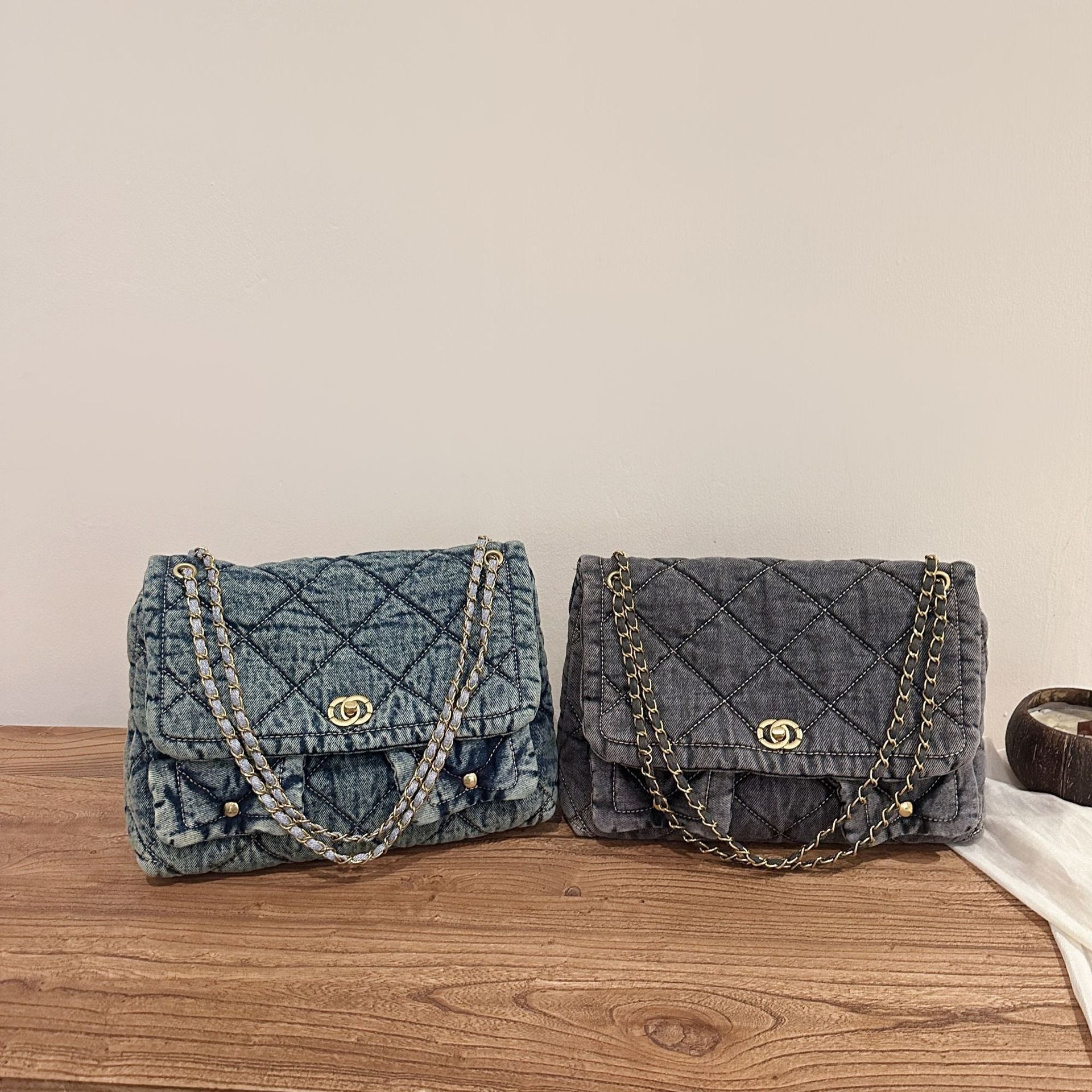 Denim Large Capacity Fragrant Wind Messenger Bag Diamond Chain Shoulder Bag