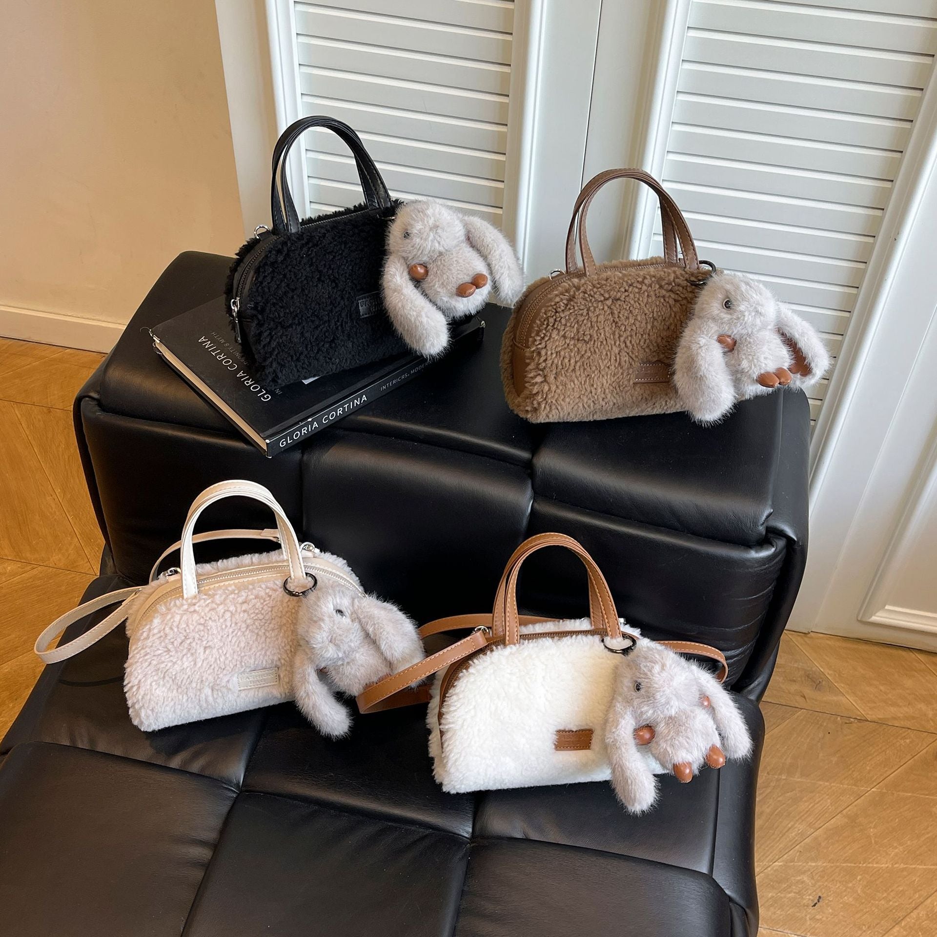 Light Luxury Plush Women's Shoulder Bag Retro Commuter Messenger