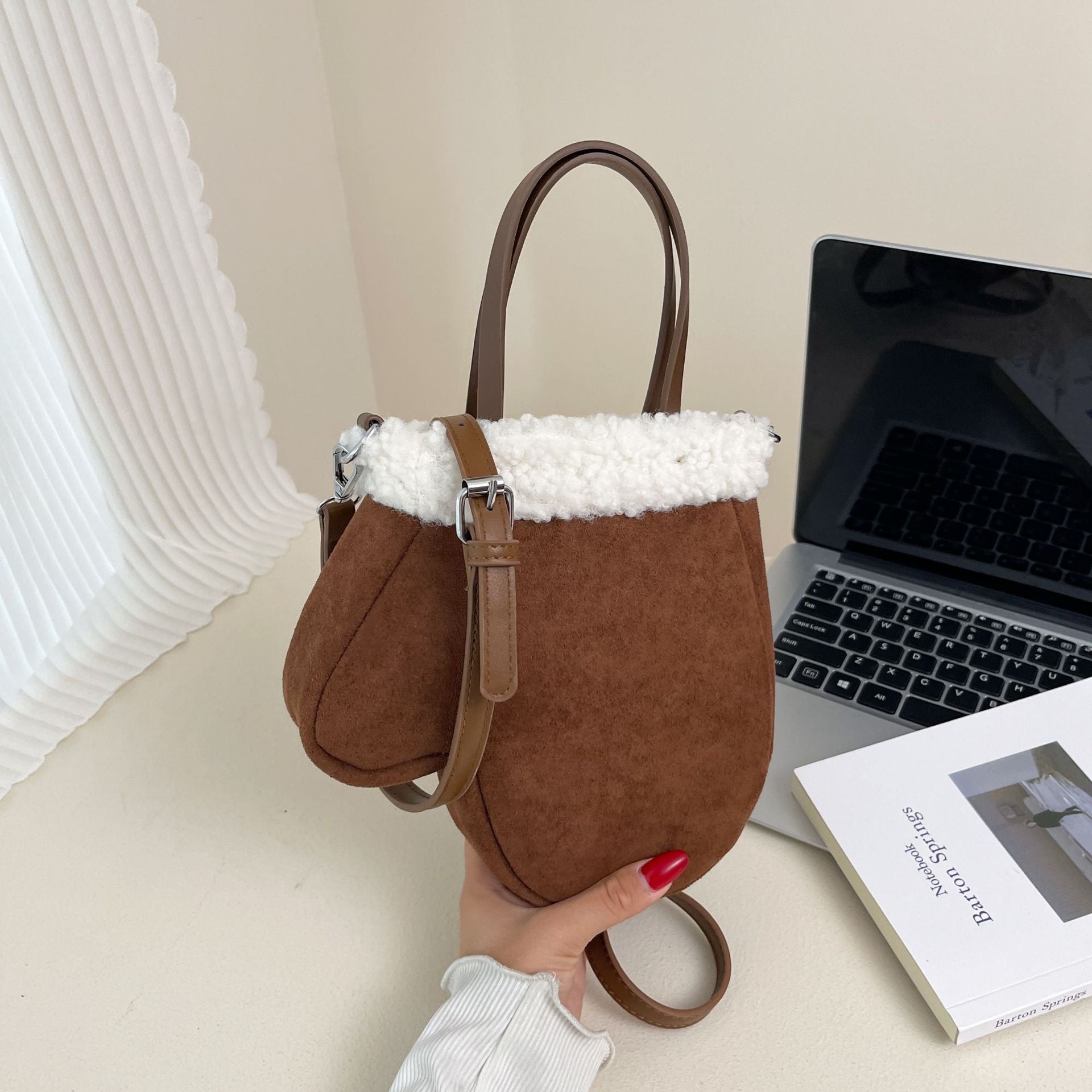 Frosted Retro Shoulder Bag Contrast Color Plush Messenger