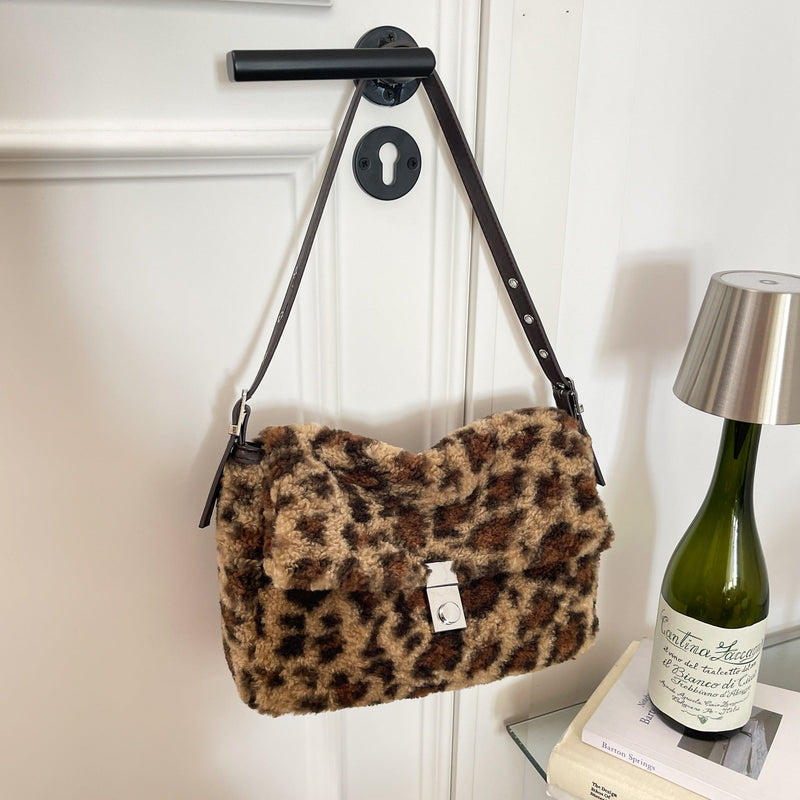 Super Fire Leopard Print Plush Bag Women's Trendy Underarm Bag