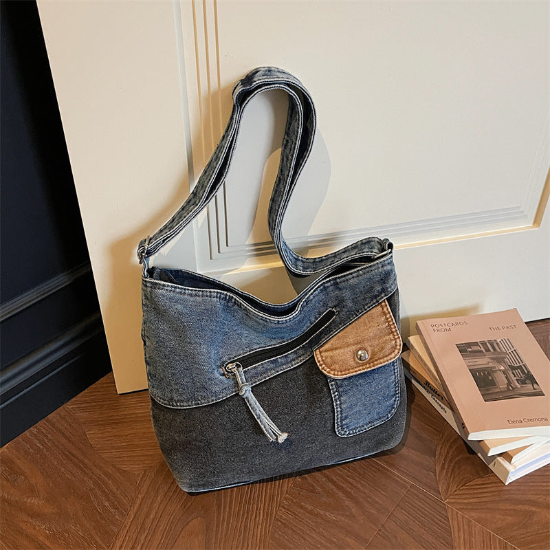 Large Capacity Classic Messenger Bag for Travel and Commute