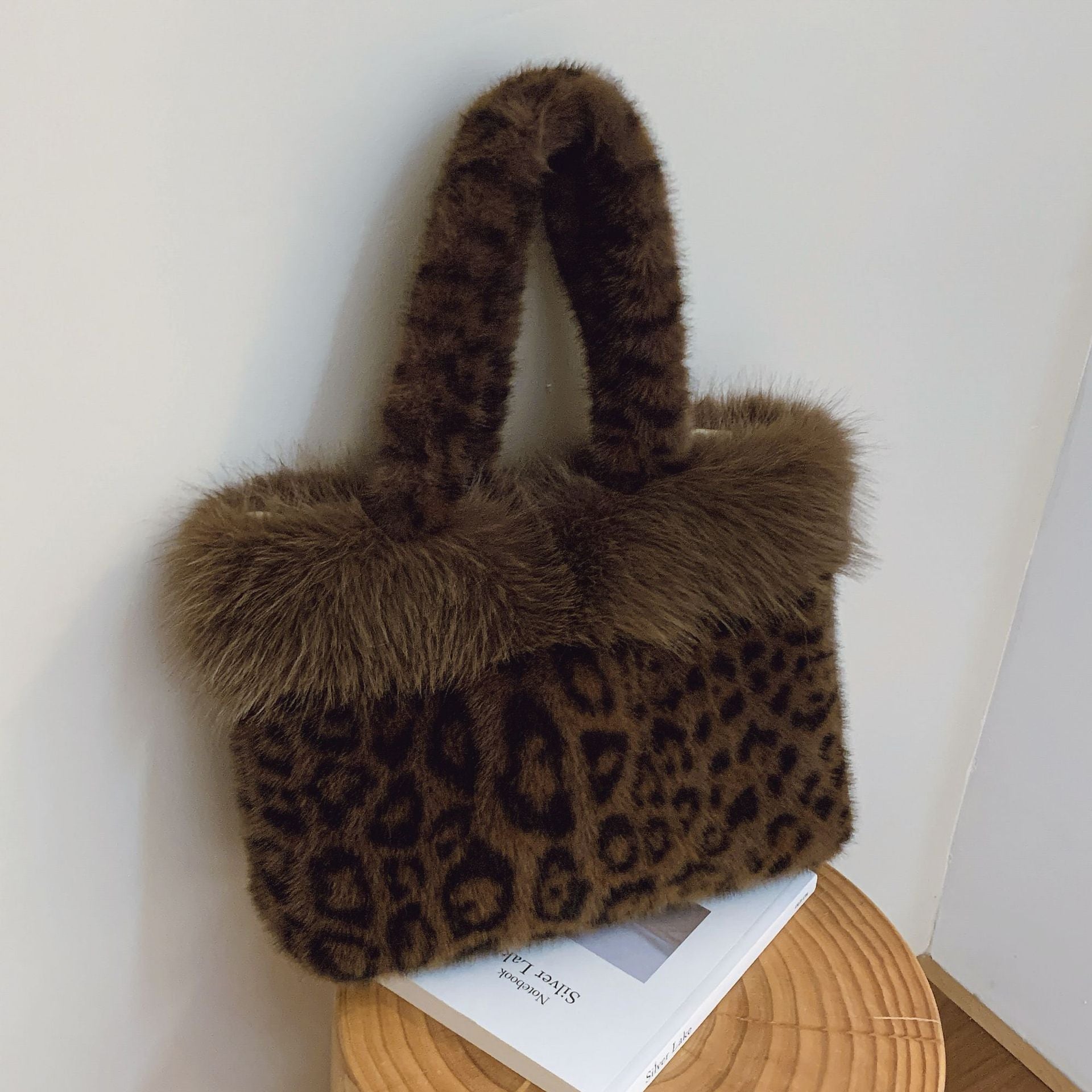 Leopard Print Plush Handbag Cute Girl Commuting Personalized Underarm Bag