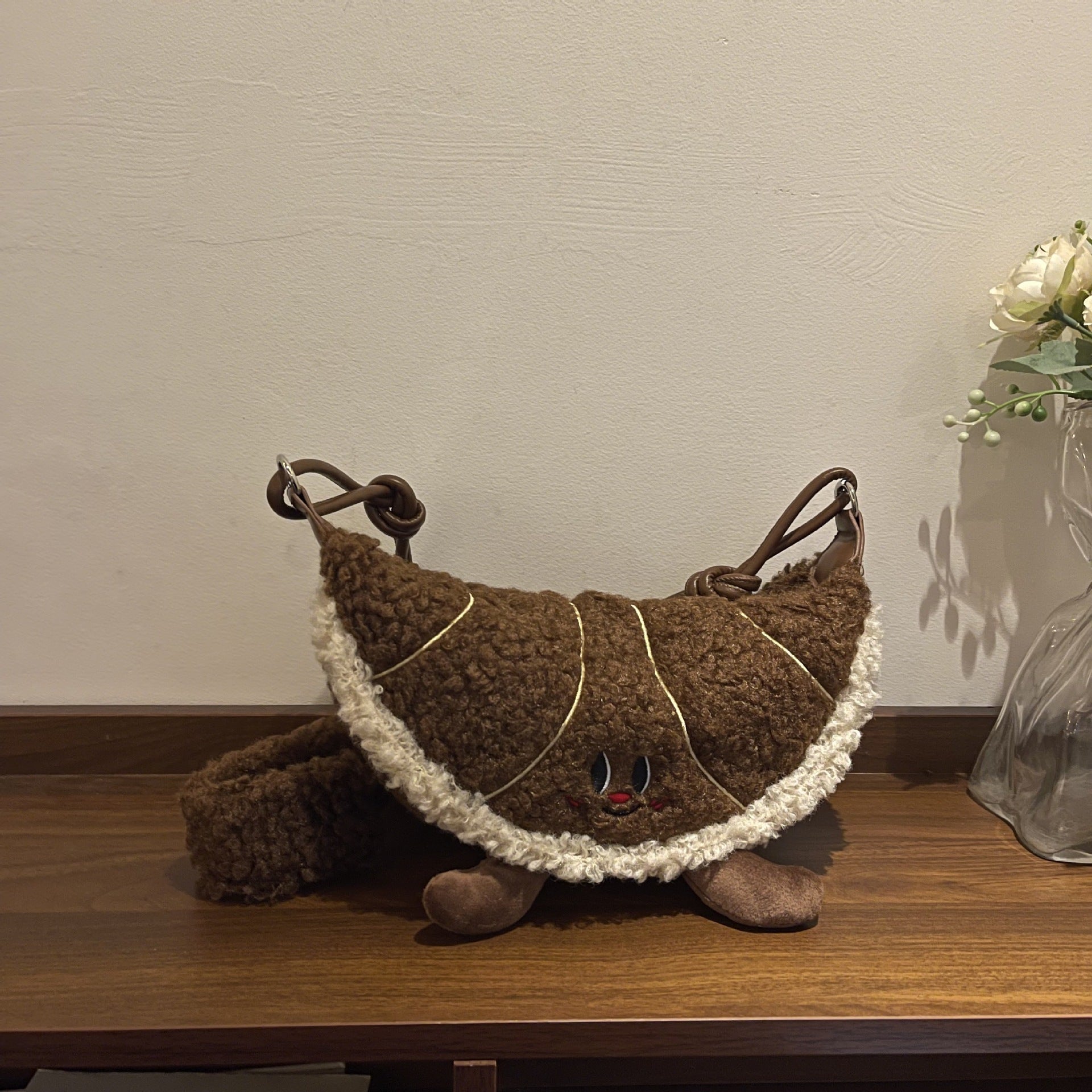 Maillard Style Cute Croissant Shoulder Bag for Commuters
