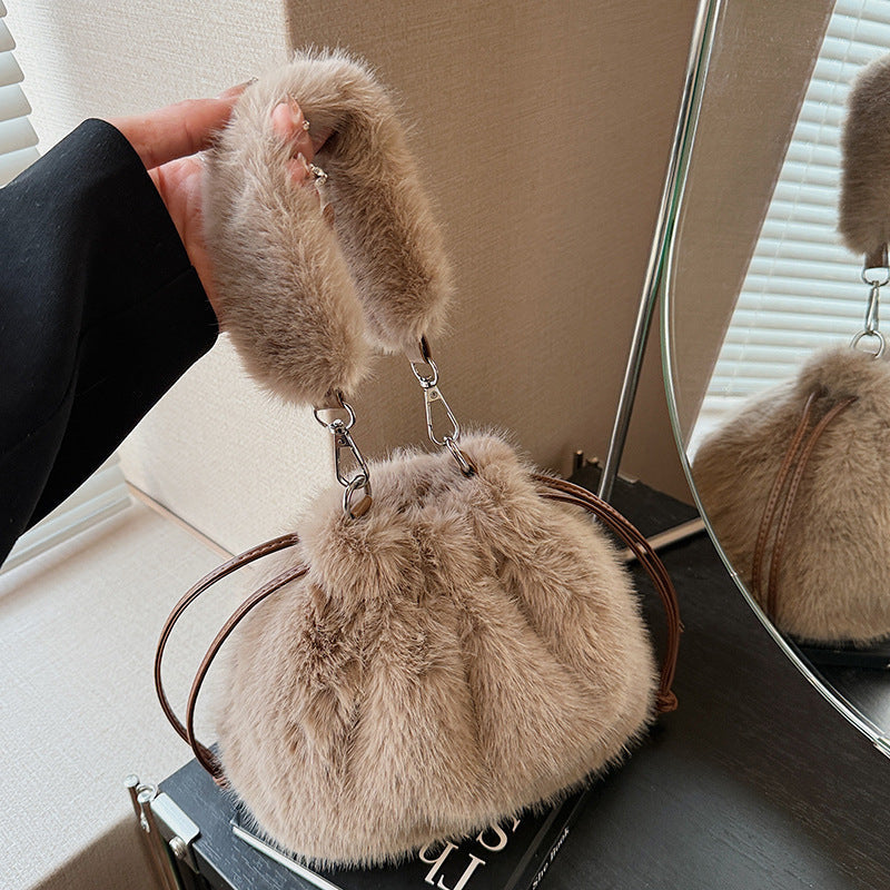 Light Luxury Plush Bucket Bag Cute Soft Handbag Shoulder Bag