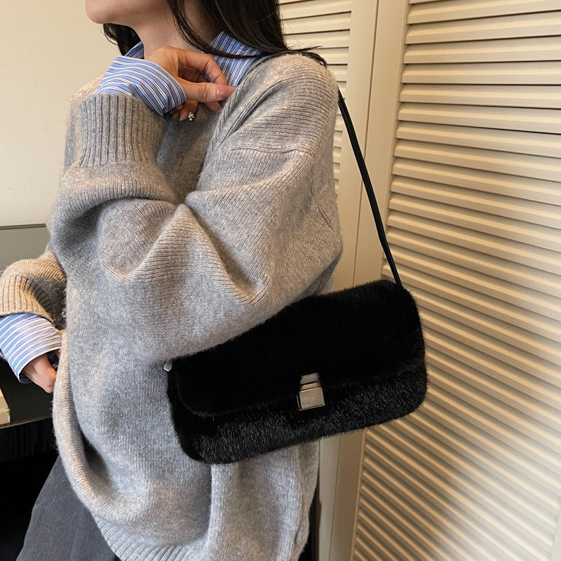 Autumn Fashionable Chain Plush Bag Large Capacity Casual Handbag