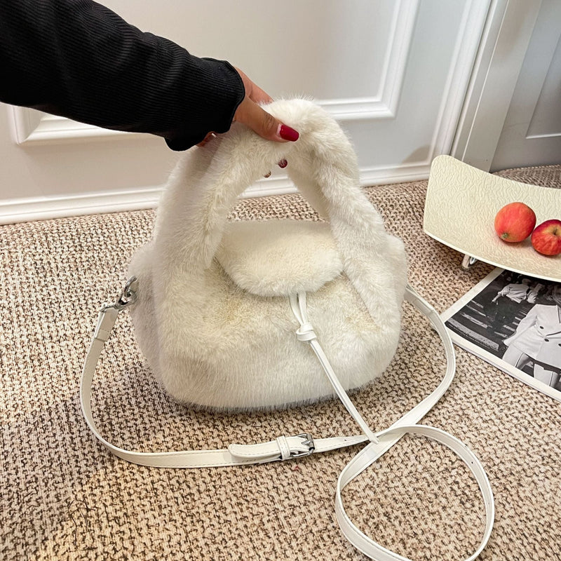 Niche Wool Bucket Bag for Commuters