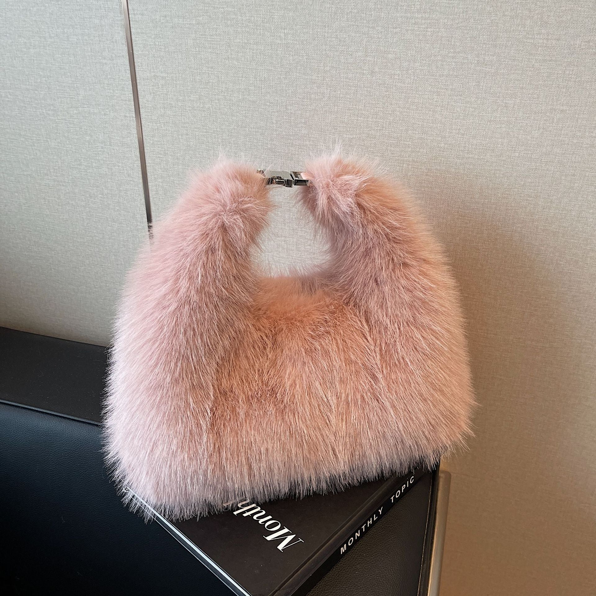 Cute High-End Women's Messenger Bag