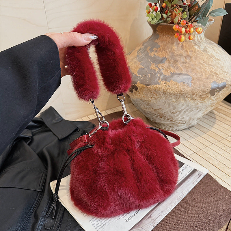 Light Luxury Plush Bucket Bag Cute Soft Handbag Shoulder Bag