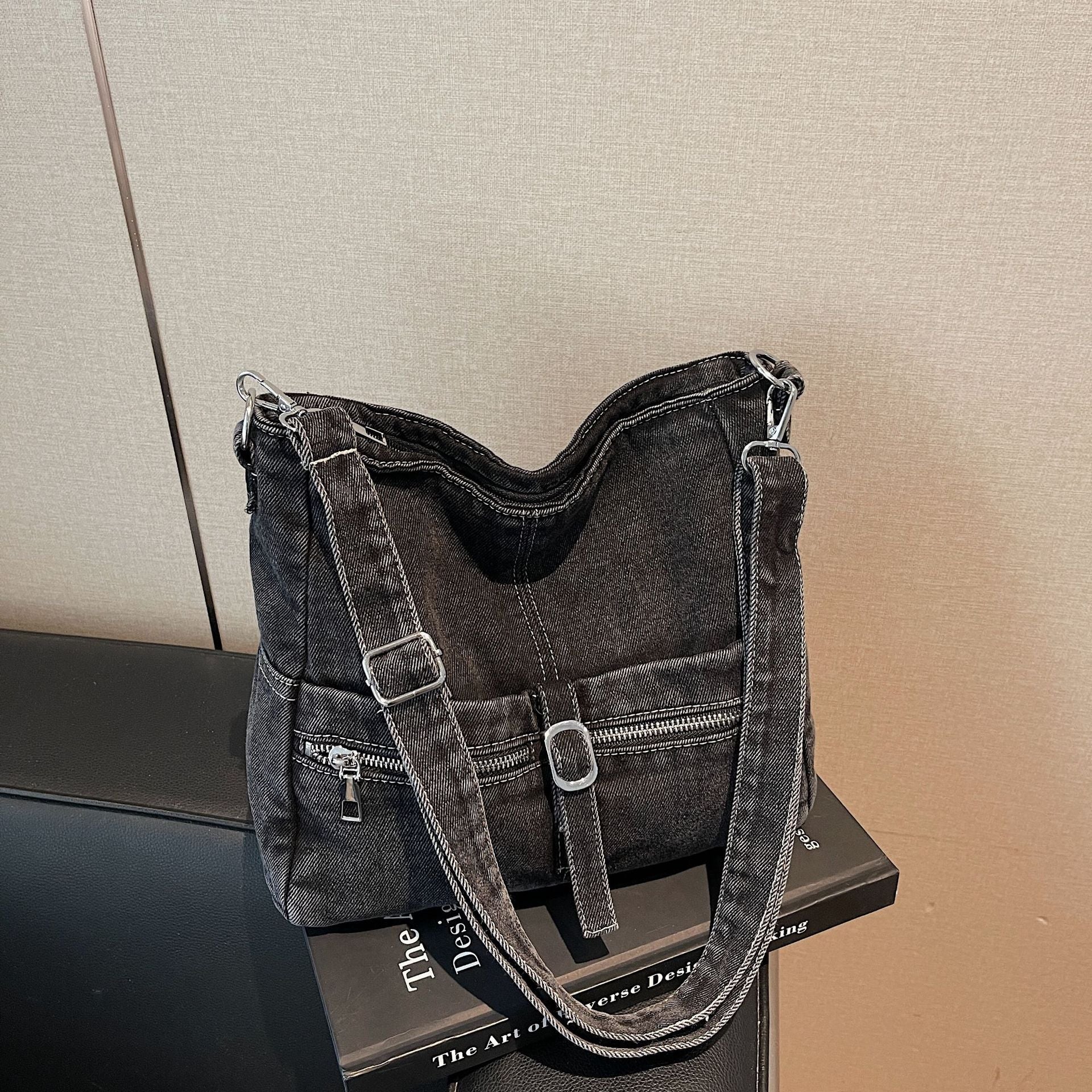 Large Capacity Retro Denim Tote Bag for Commuting