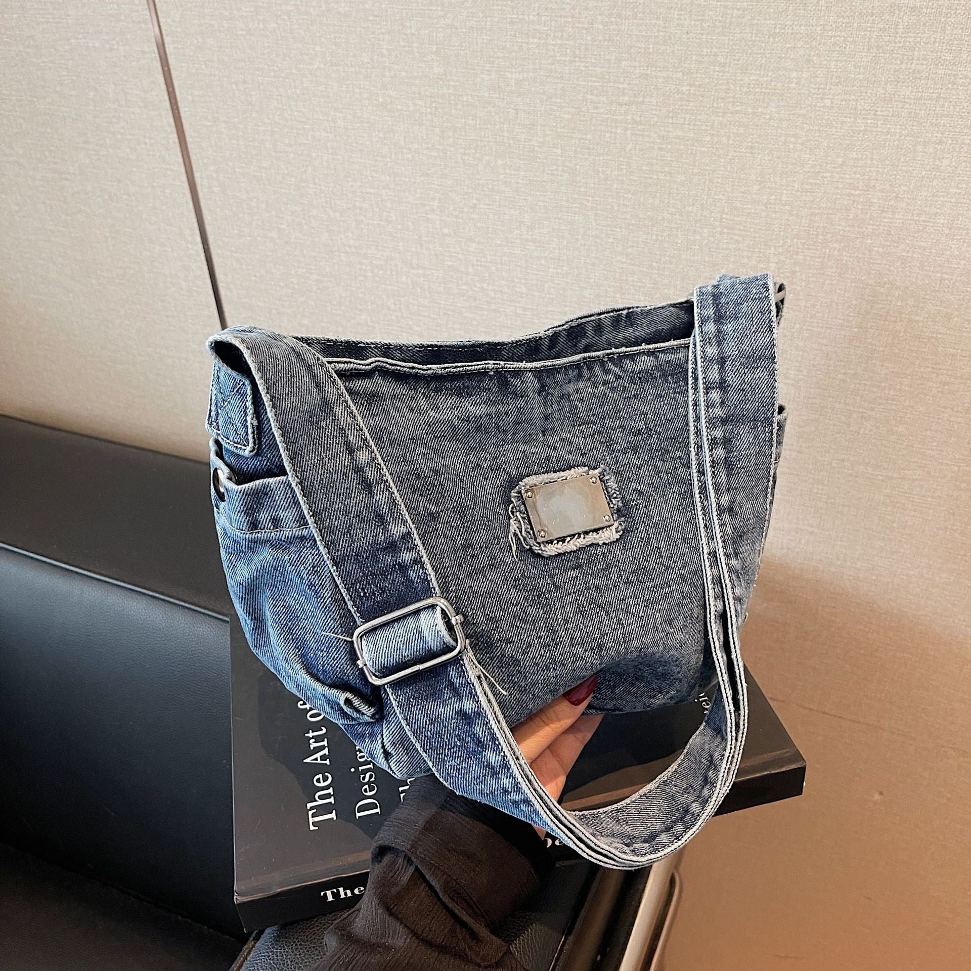 Trend Denim Bag Large Capacity Shoulder Messenger Bag
