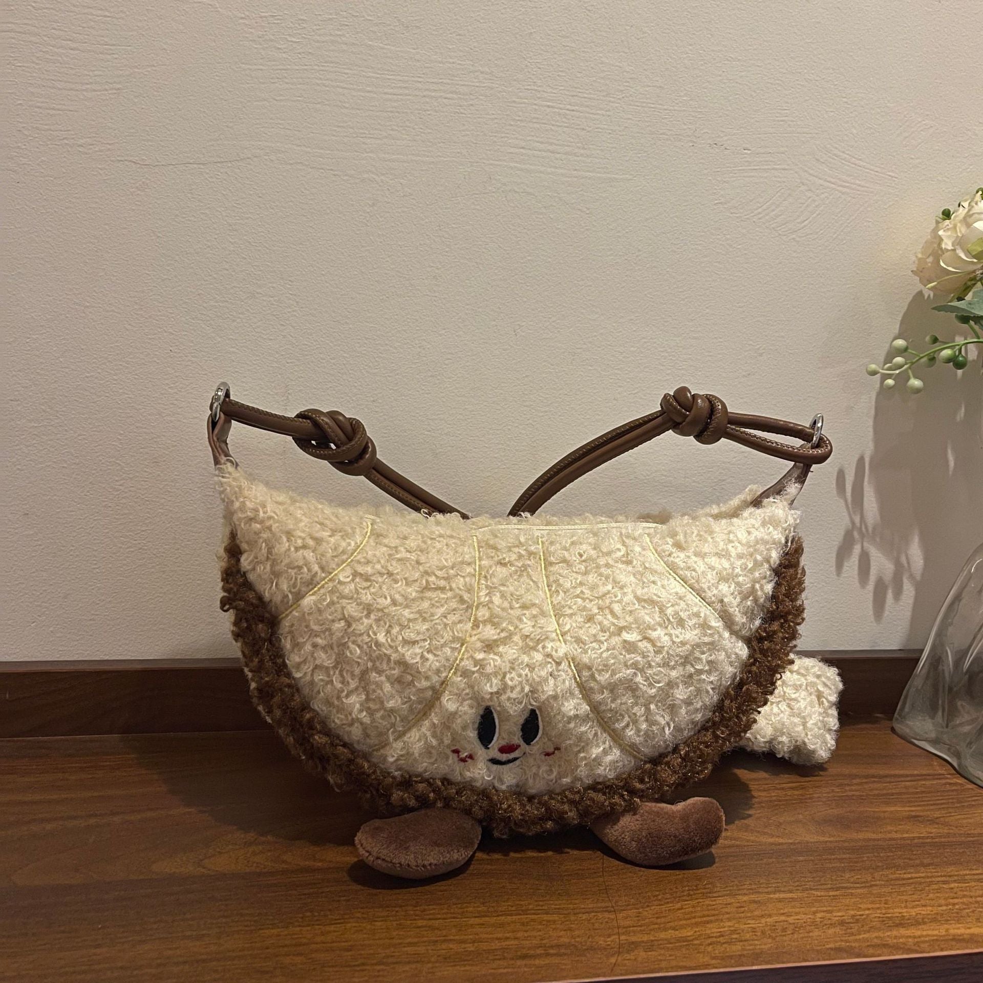 Maillard Style Cute Croissant Shoulder Bag for Commuters