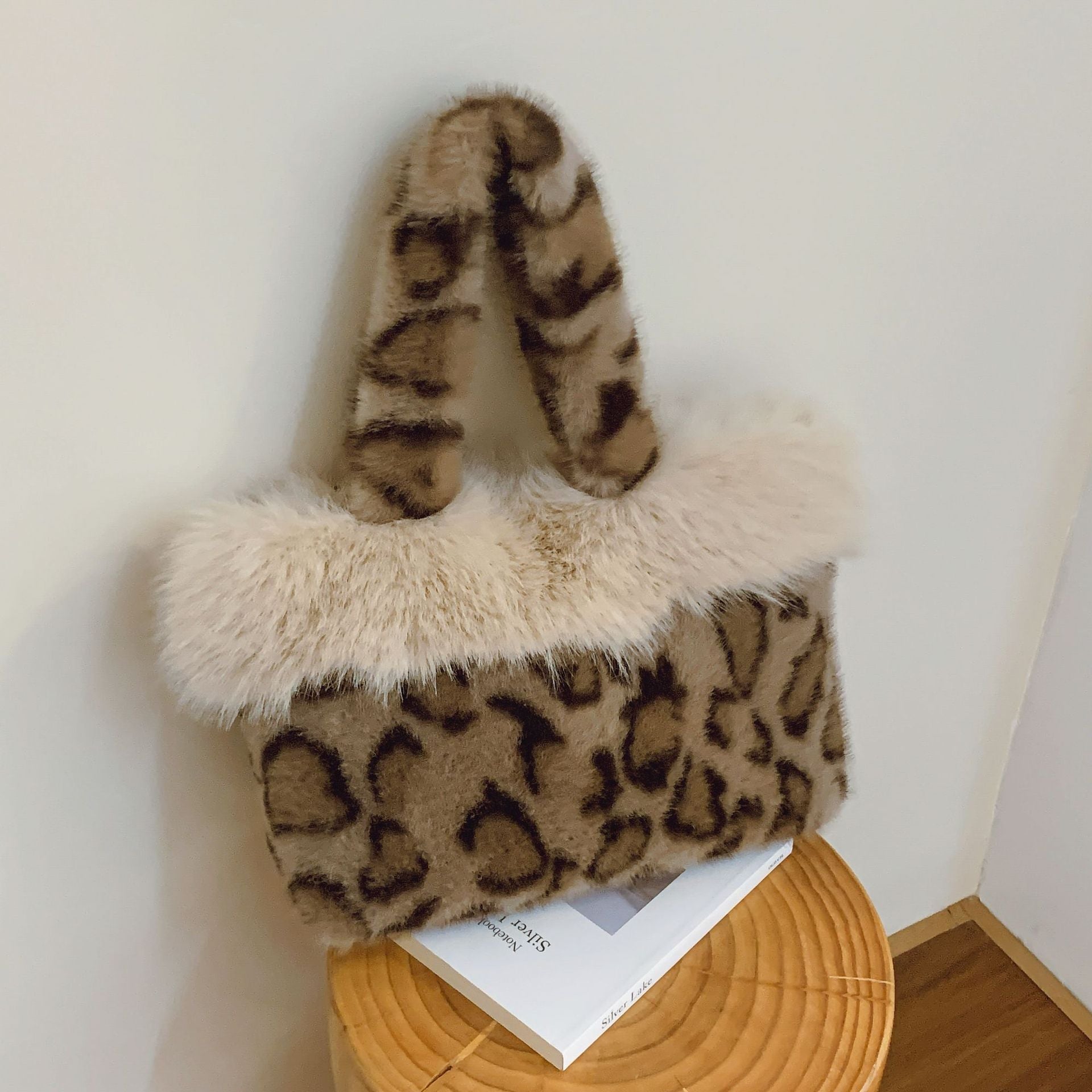 Leopard Print Plush Handbag Cute Girl Commuting Personalized Underarm Bag