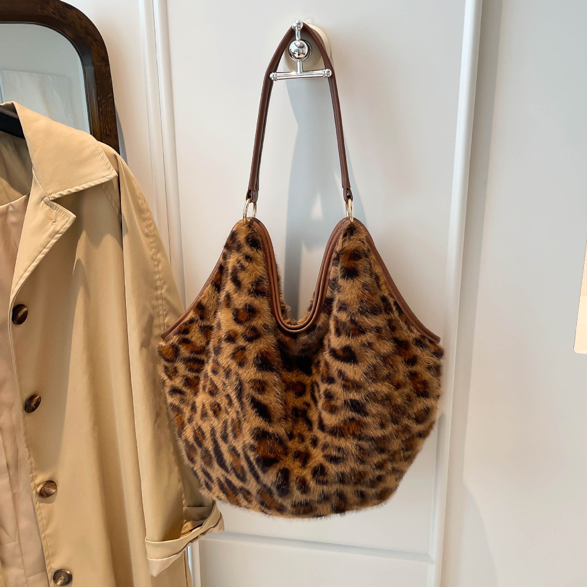 Leopard Print Tote Bag Personalized Multi-Functional Shoulder Bag