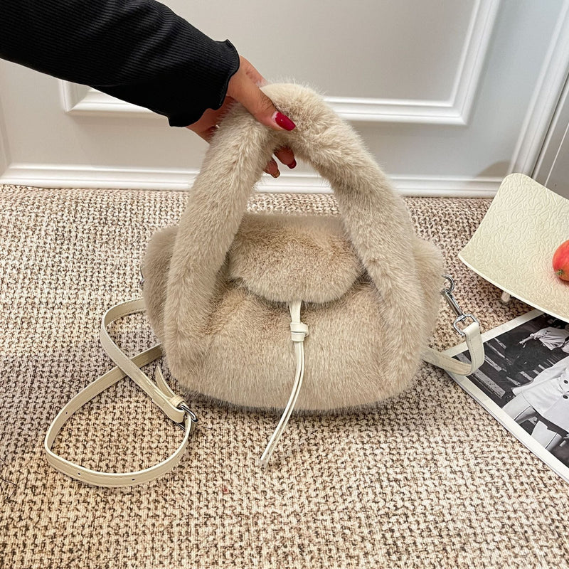 Niche Wool Bucket Bag for Commuters