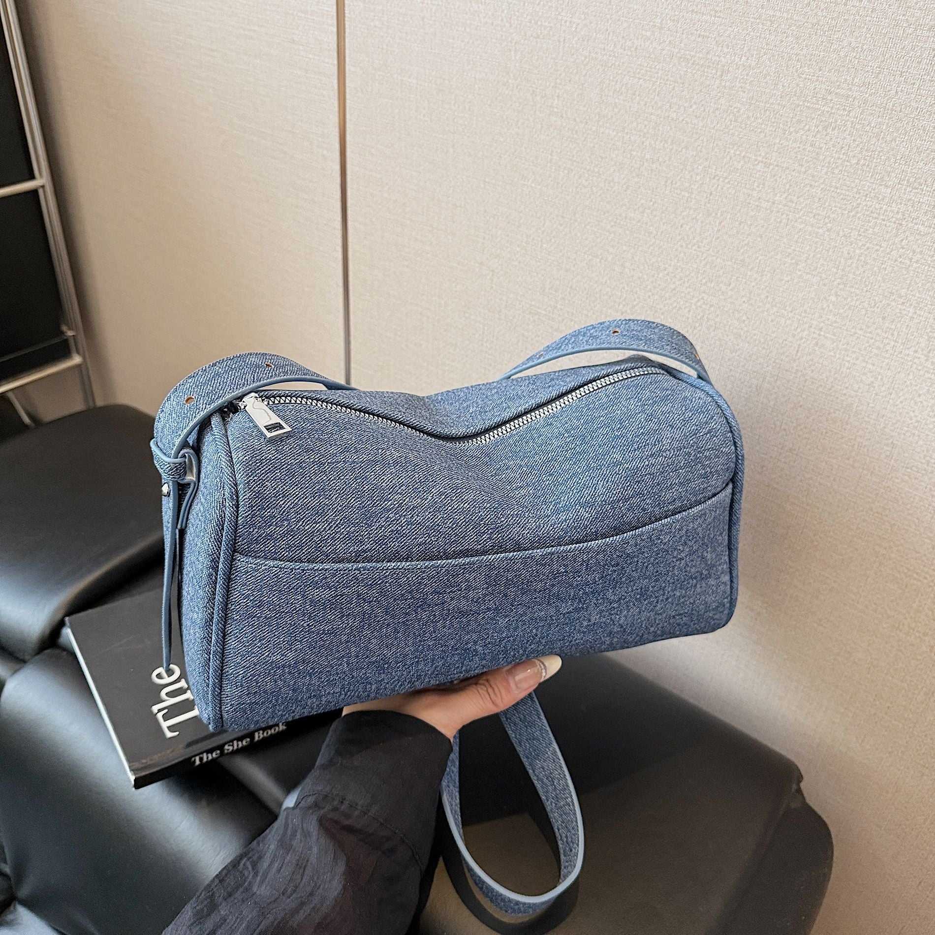 Design Version Ins Messenger Bag Denim Pillow Bag Large Capacity High Sense Personalized Shoulder Bag Women'S Bag