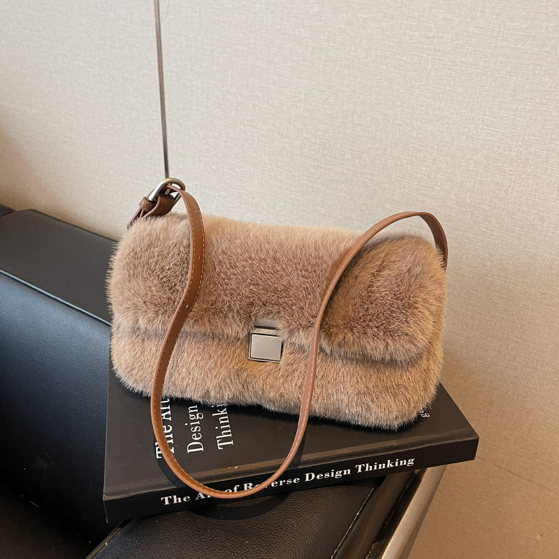 Autumn Fashionable Chain Plush Bag Large Capacity Casual Handbag