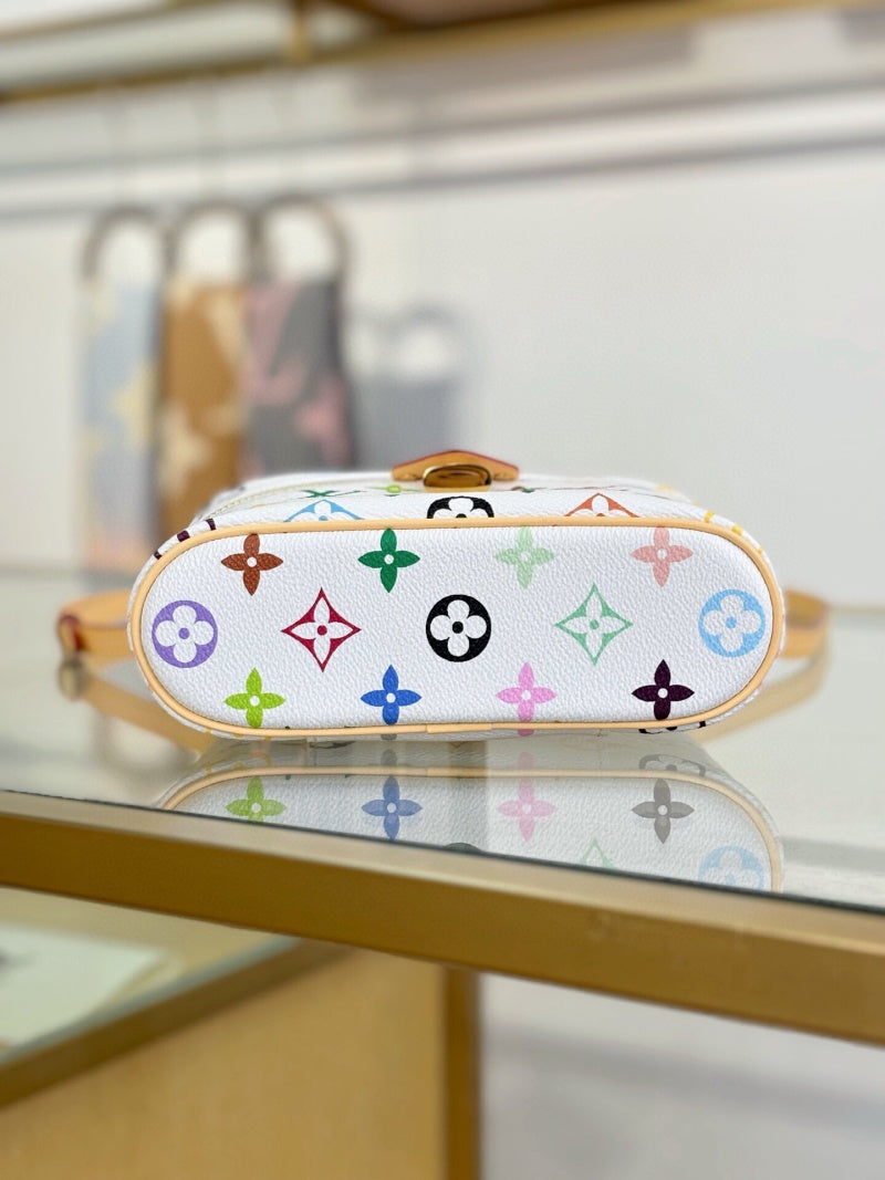 M13662 Vanity Chain Pouch Crossbody Bag