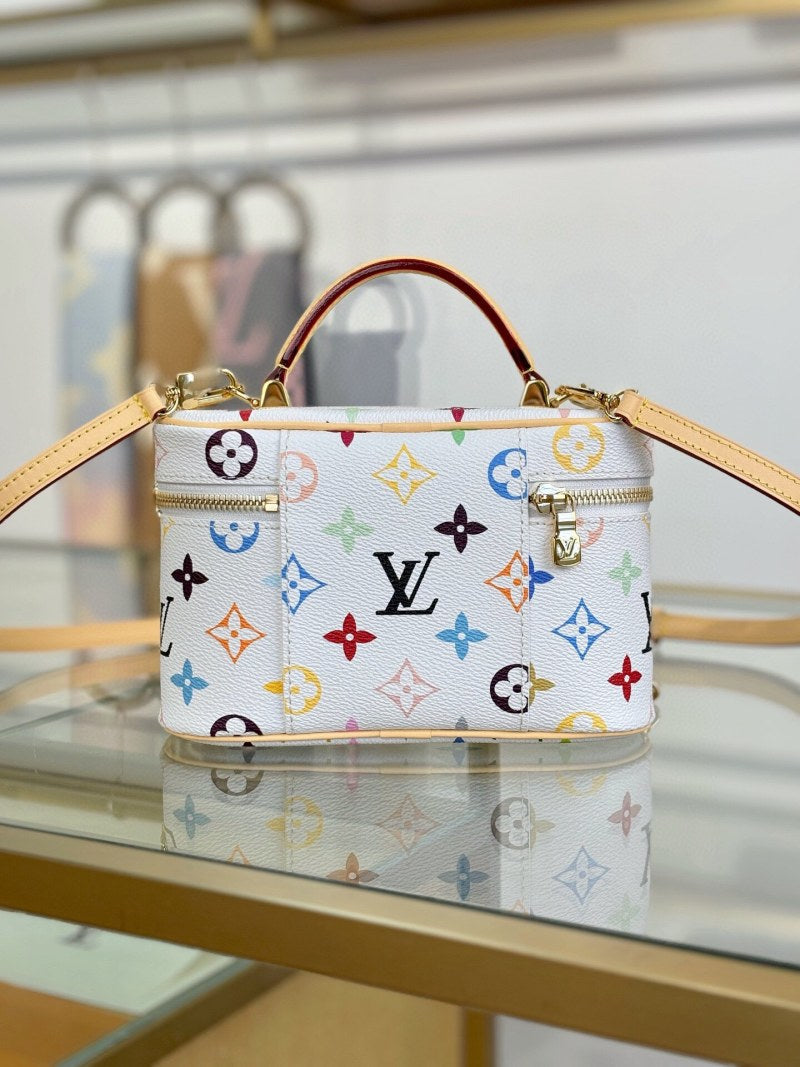 M13662 Vanity Chain Pouch Crossbody Bag